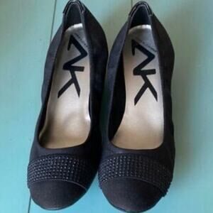 Anne Klein AK Sport Black Flats - EUC 9
